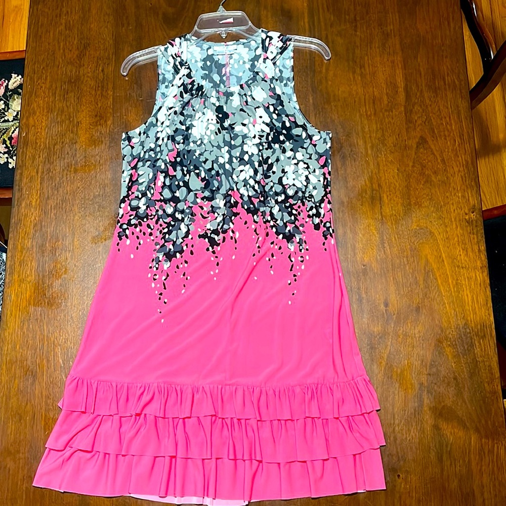 Sleeveless casual dress